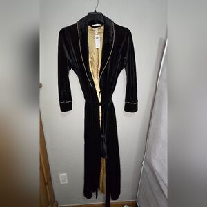 Soma Robe, Size Small/Medium